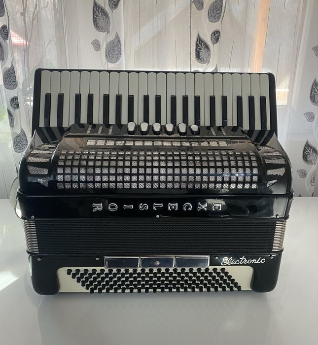 Vand sau schimb acordeon Excelsior!