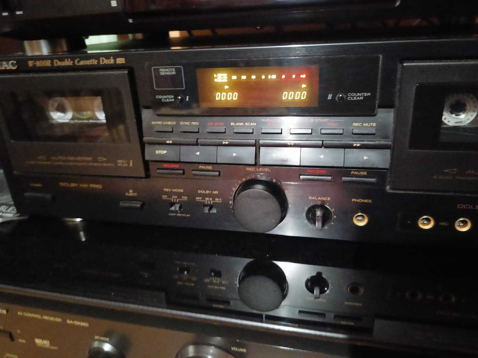 Dublu Deck Tehnics W-800R