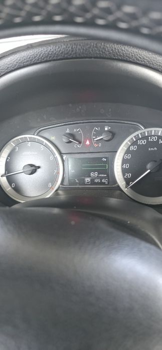 Продам машину Nissan sentra  2014