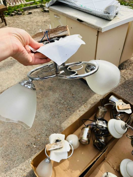 Б/у двери, пластиковые окна, люстры