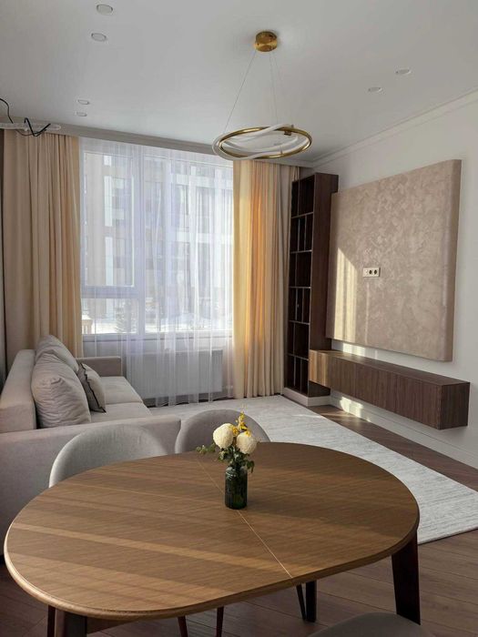 Сдаю срочно новую 3-ком квартиру Рядом Хумо Арена  3/7/10 А3