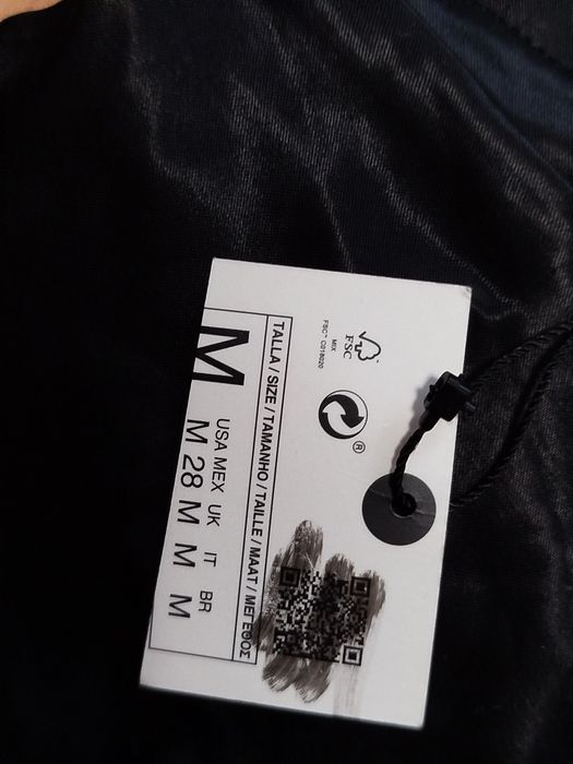 Официална рокля с презрамки с прешити камъчета