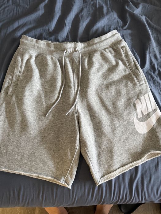 Къси панталони Nike