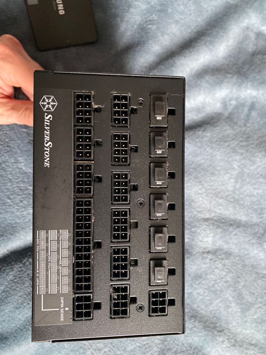 Silverstone 1650W захранване