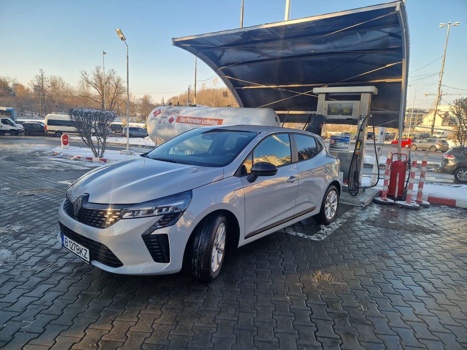 Inchiriez masina renault clio nou / benzina gpl
