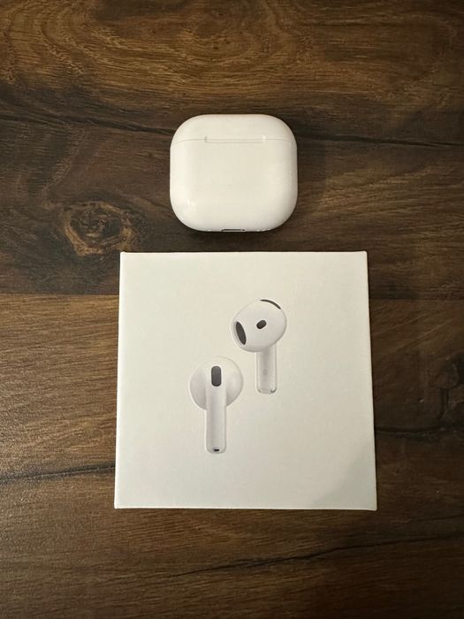Vând AirPods 4 ANC!