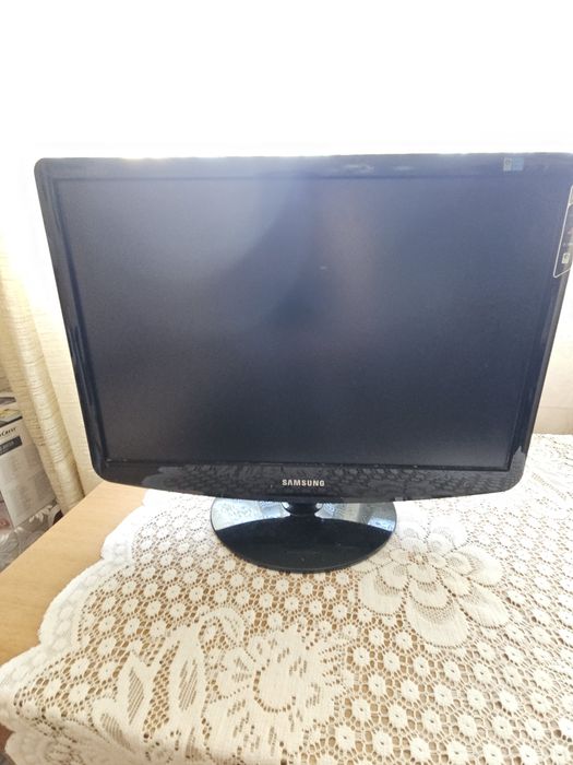 Gaming PC 16GB RAM, Ryzen 5 2600 + ПОДАРЪК