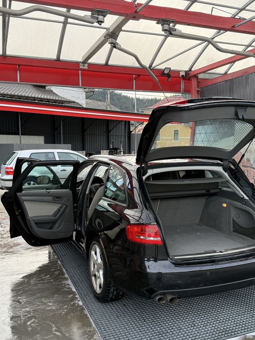 Vand Audi A4 B8 2009.