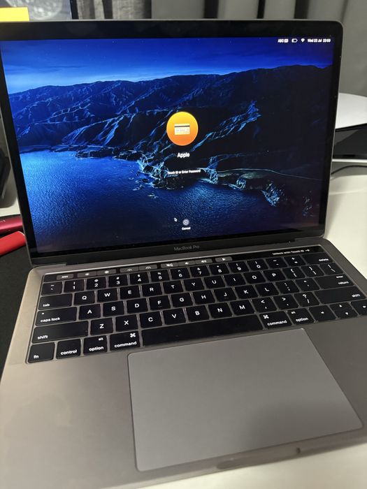 macbook pro 13-inch, 2017 four thunderbolt 3 port