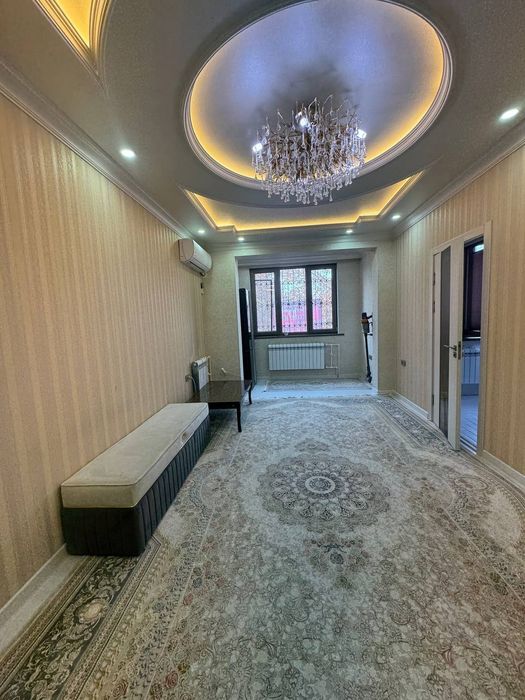 Чиланзар 11-квартал. 3/ 4/ 4/  Евро ремонт  ( мебель + техника )