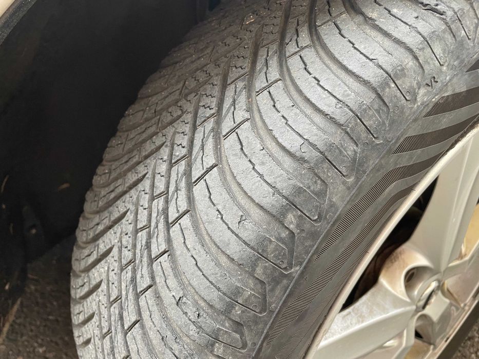 100 lei perechea - Anvelope 205/55 R16 - M+S - All Season - Vredestein