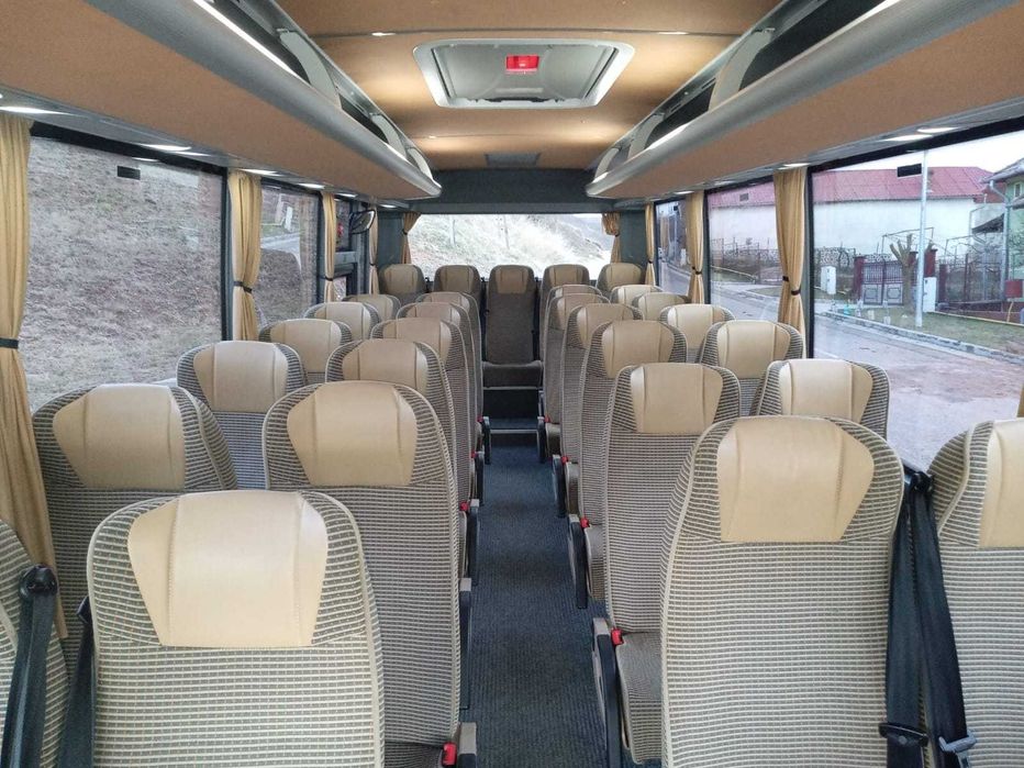 Inchiriere microbuze/autocare. Transport turistic, excursii, etc.