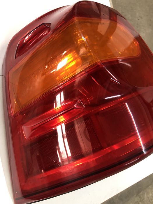 Фонарь тойота 200