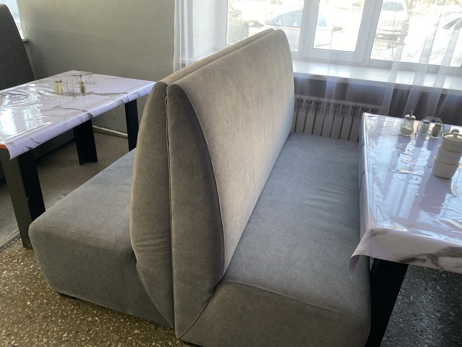 Продам диваны для столовой