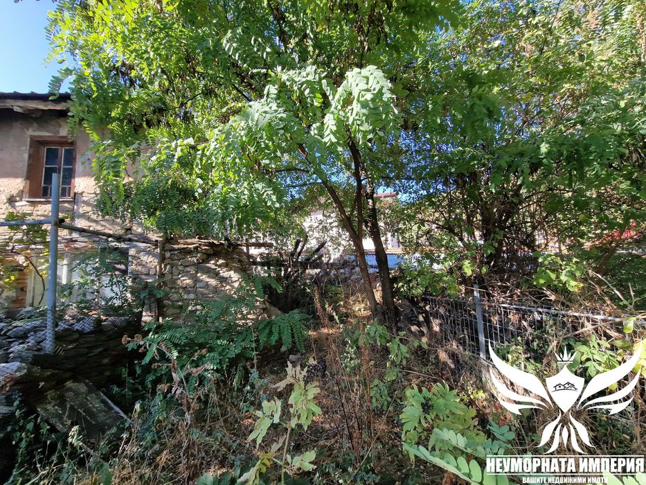 Продавам два парцела 530кв.м. в с.Руен, общ.Куклен статут УПИ