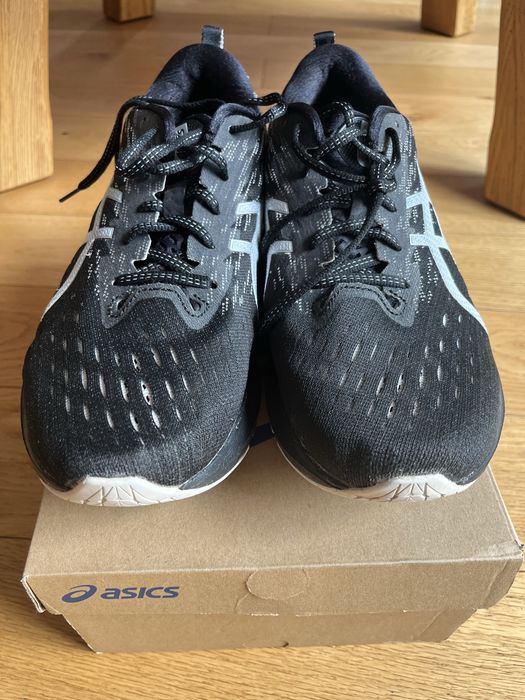 Asics Novablast 2