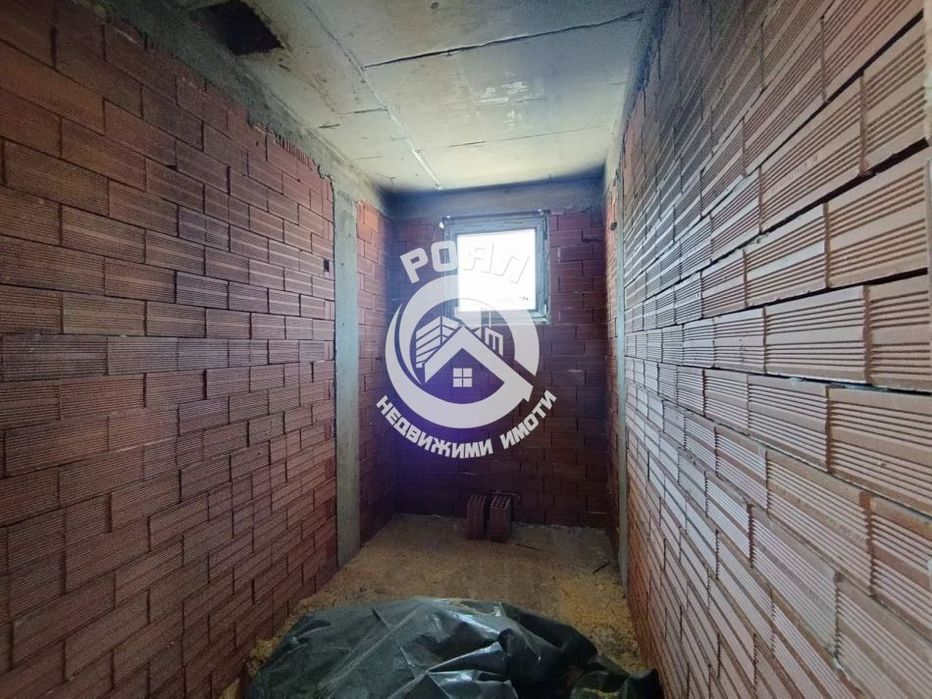 Продава се Къща в с. Брестник, Област Пловдив - 240 кв.м за 1125 €/кв.м - Снимка #10