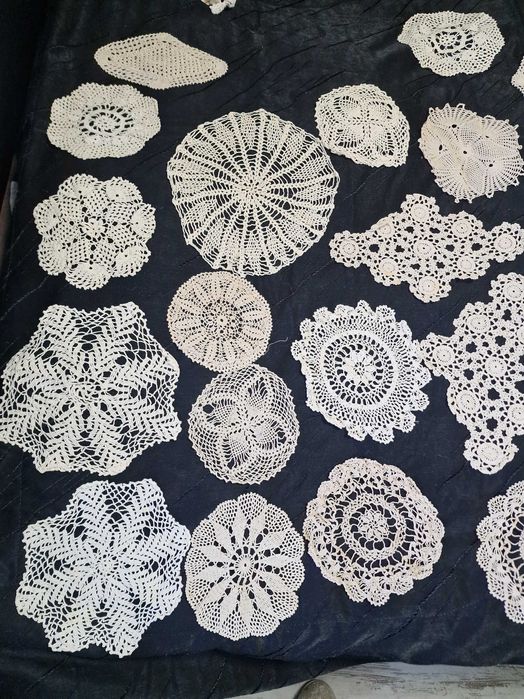 Карета,  покривки за маси и легла