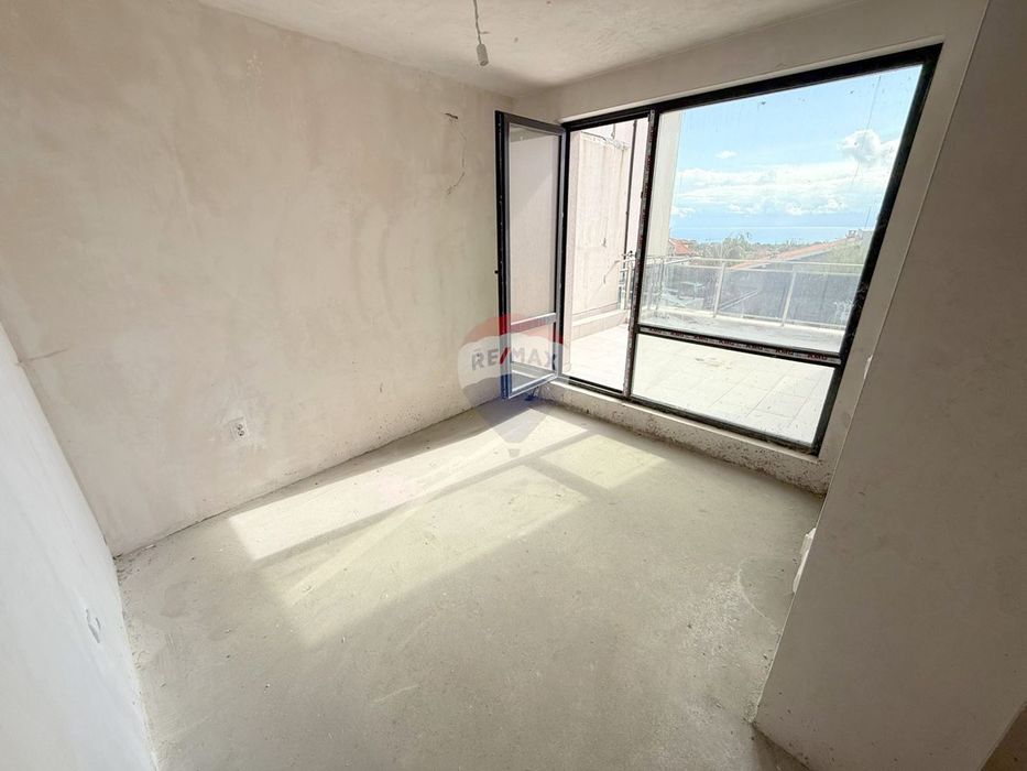 Тристаен апартамент, кв. Виница, гр. Варна Д.К 4187