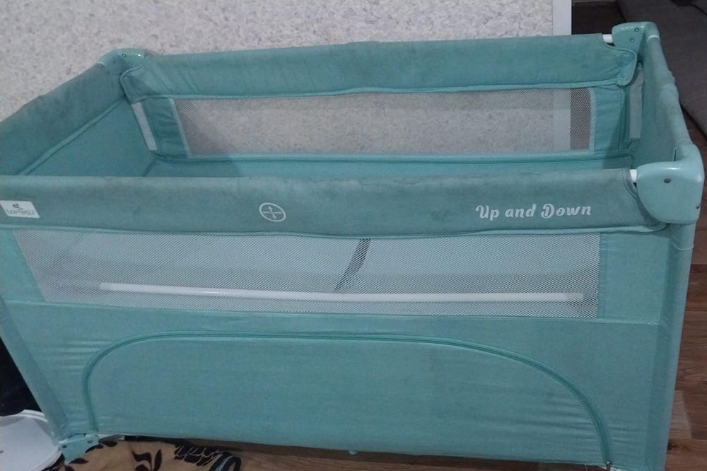 Продам детскую кровать манеж