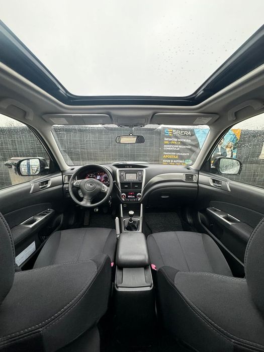 Vând Subaru Forester 2012