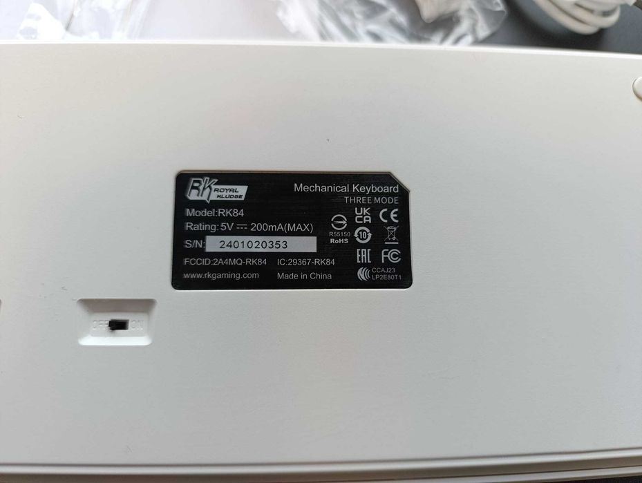 Tastatură mecanică wireless Royal Kludge RK84 RGB – Nouă, nefolosită