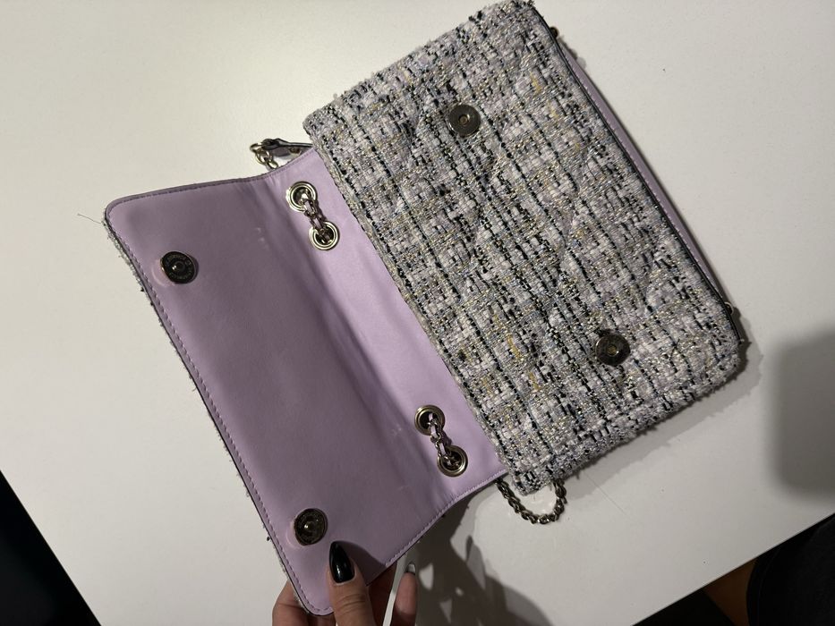 Уникална чанта Guess