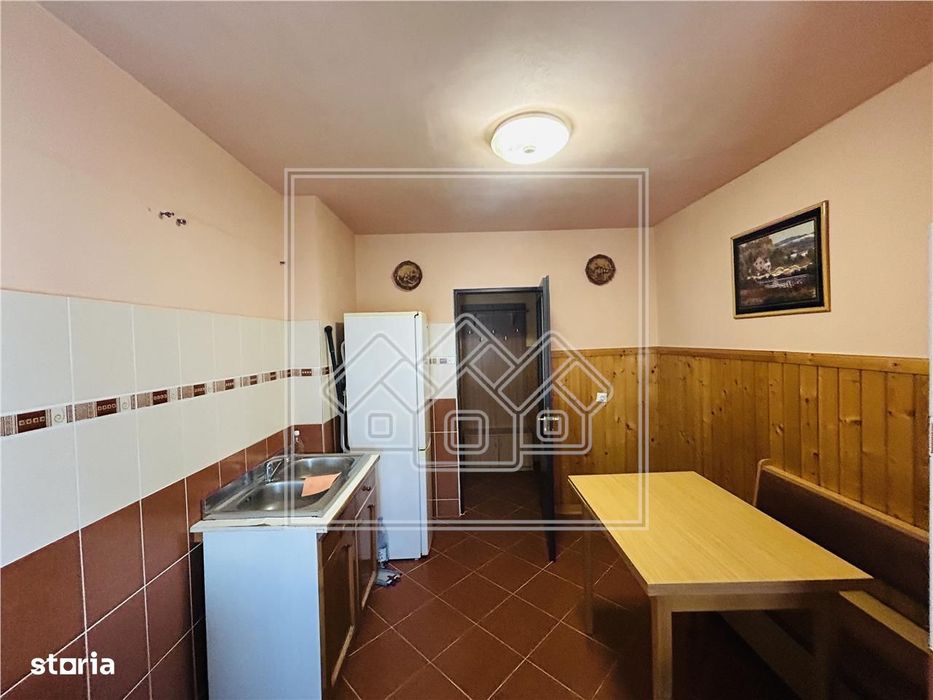 Ap decomandat, 3 camere, 2 balcoane - Zona Turnisor