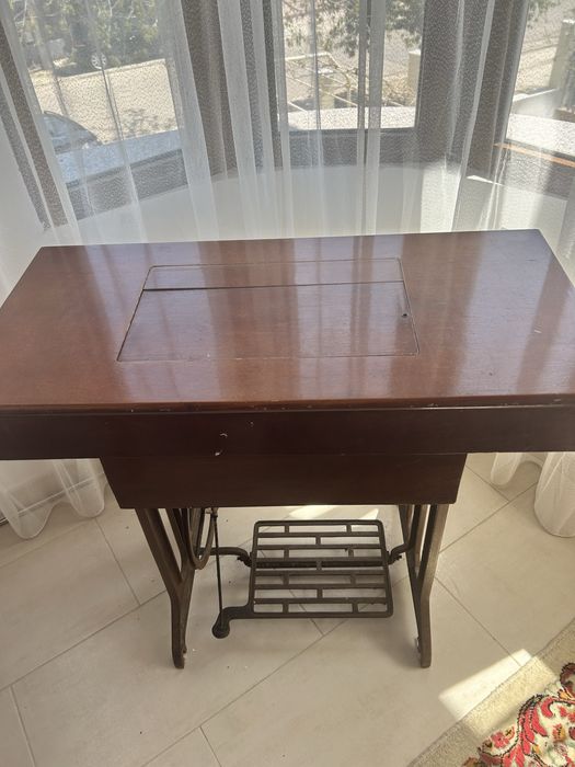 Masina de cusut Ileana 1970