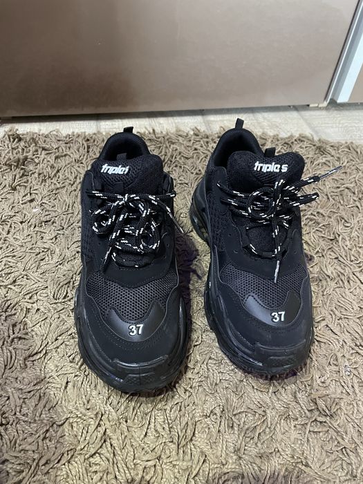 Balenciaga triple s