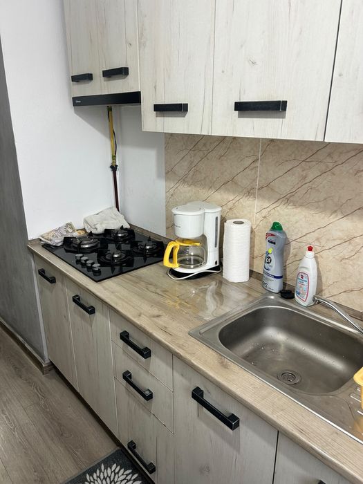 Inchiriez apartament