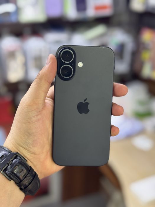 iPhone 16 / 128Gb / 88% / без ремонта