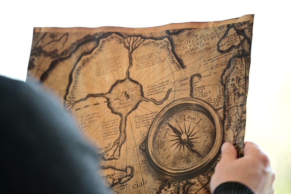 Изработени Карти от Миналото!