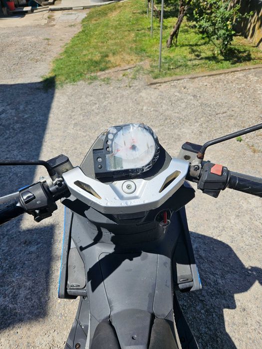 Скутер Derbi gp1... 125 куб