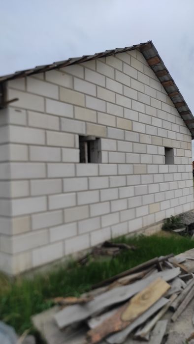 Продам не достроенный дом