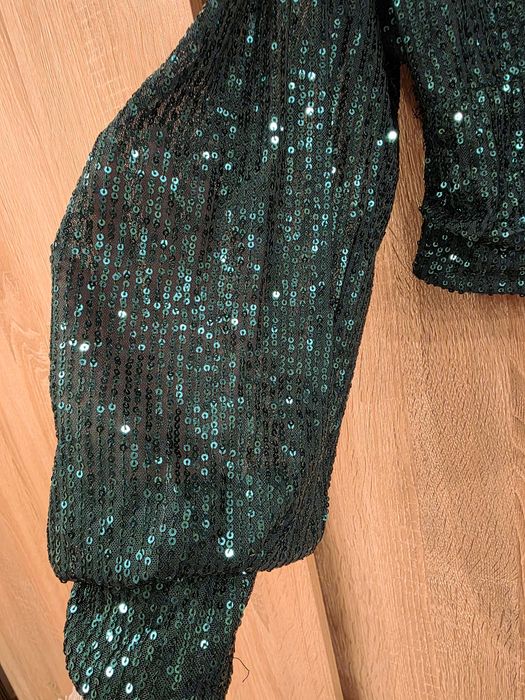 Ефектни нова рокля и две блузии