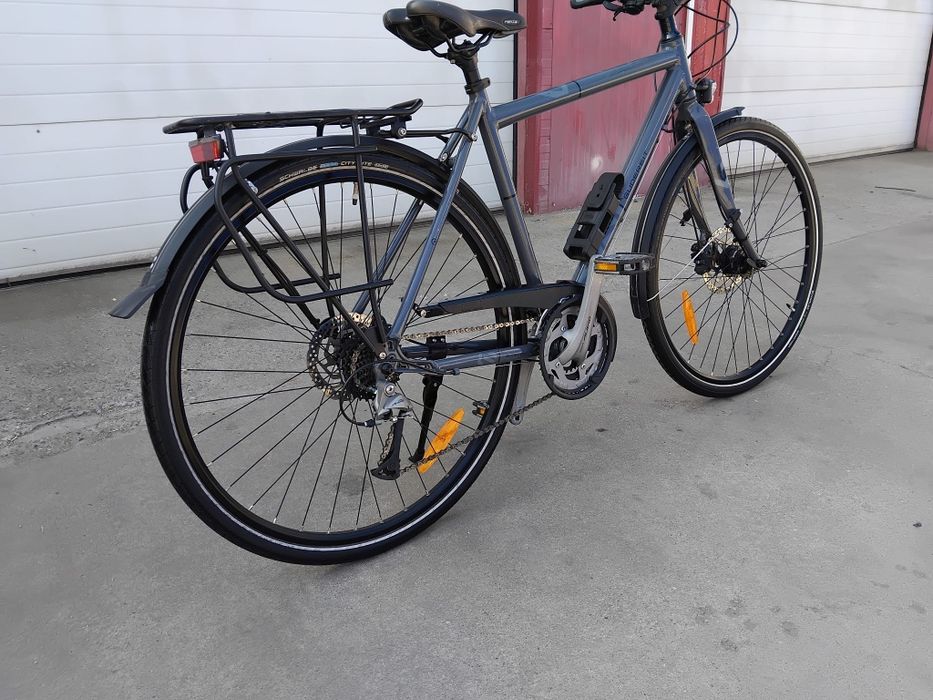 Vând bicicleta din aluminiu pentru bărbați