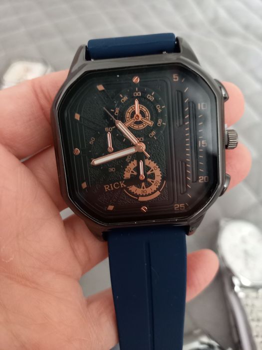 Продам мужские стильные часы