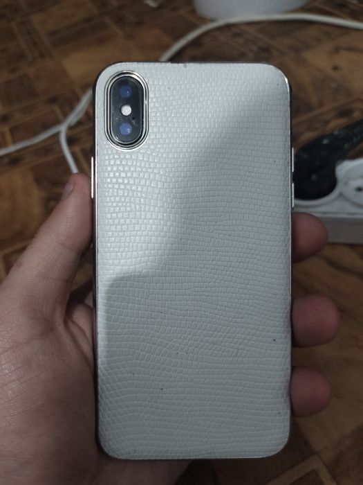 Iphone x продаю телефон