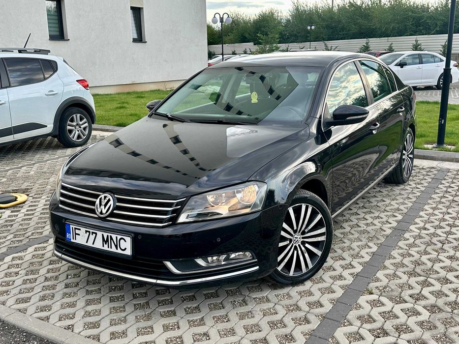 VOLKSWAGEN Passat