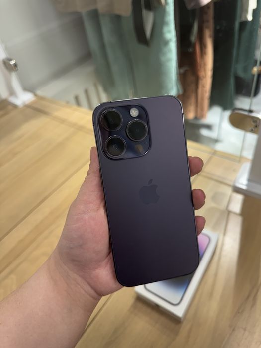 Iphone 14 pro. Трещина царапина нет.