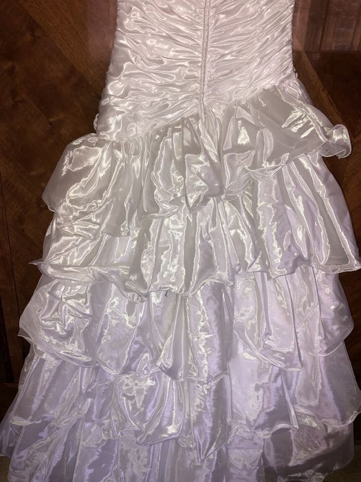 Vând rochie de mireasă