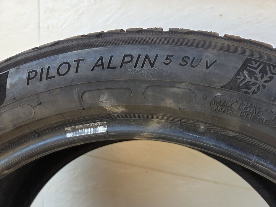 MICHELIN 235/50 R19