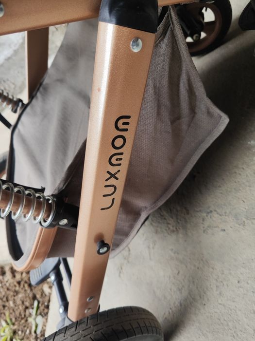 Bolalar kolyaskasi 2v1 sastayana chotkiy akuratniy ishltilgan