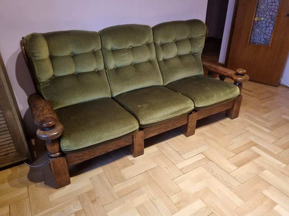 Canapea clasica de 3 locuri din lemn masiv