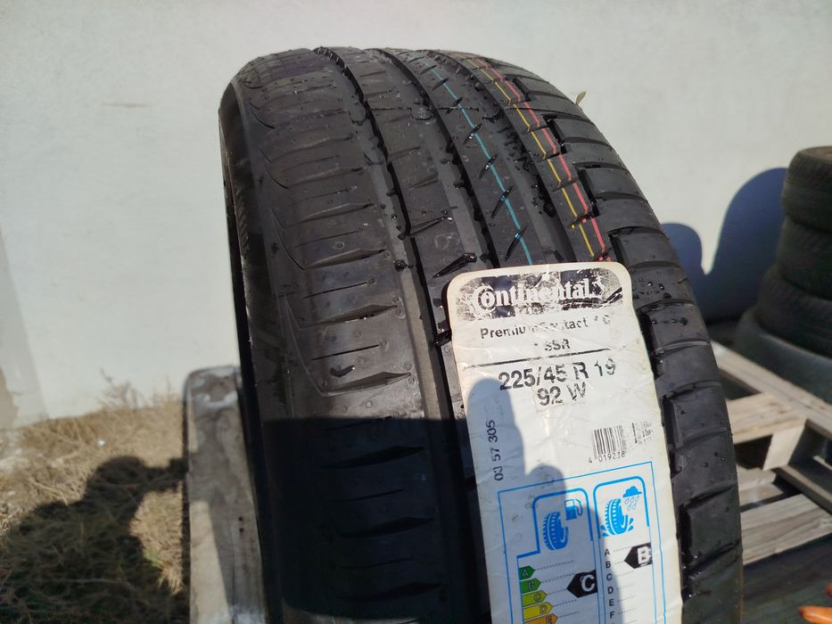 225/45/19 Континентал ДОТ 2018 г - САМО 1 брой - Чисто Нова