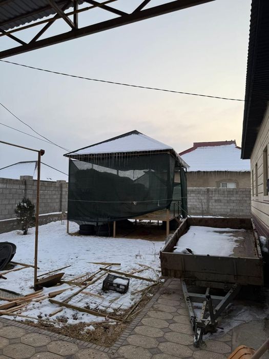 Уй сатылады жаңадан соғылған