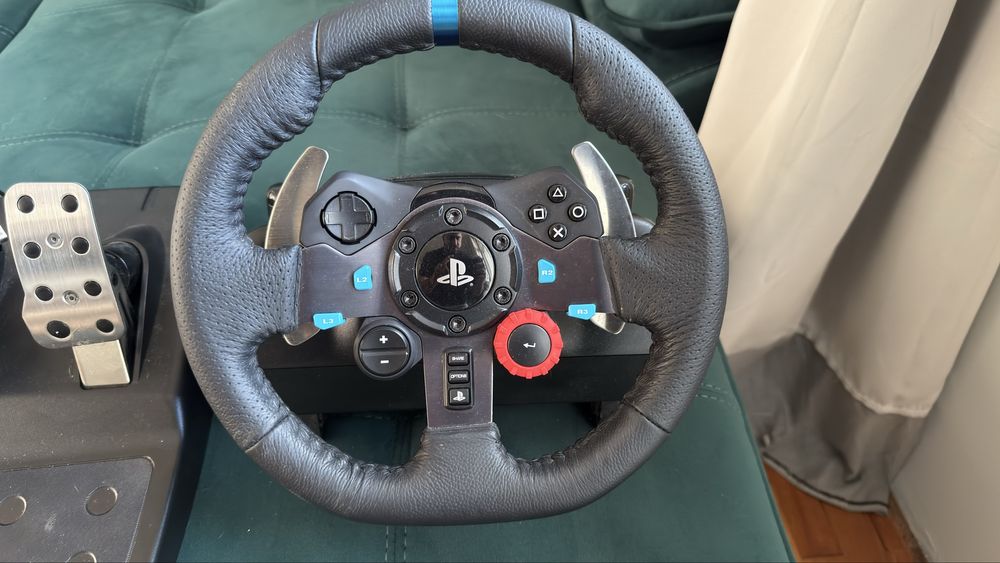 Logitech G29 - Волан с педали - чисто нов