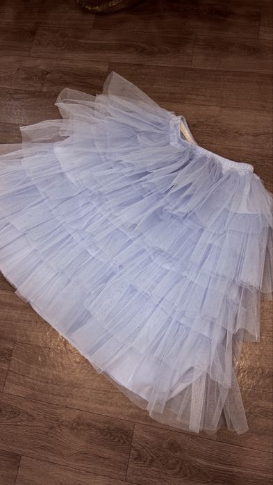 Продам новое вечернее платье. Идеально подойдет для выпускного.