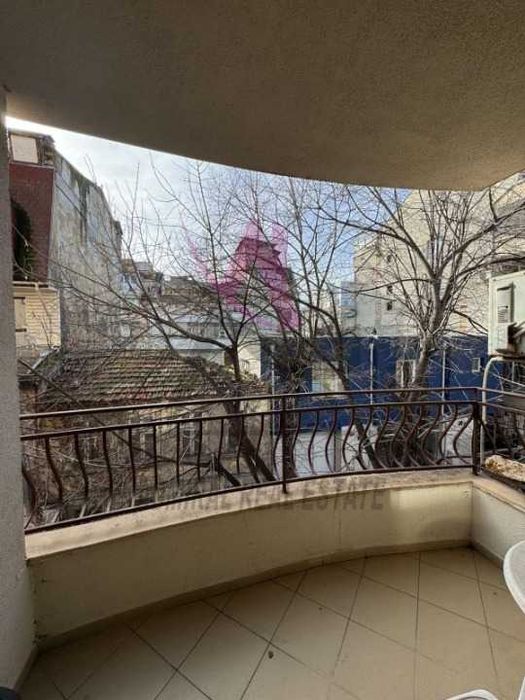 Дава се под наем Двустаен апартамент в Варна, Център - 60 кв.м за 518.67 € - Снимка #6